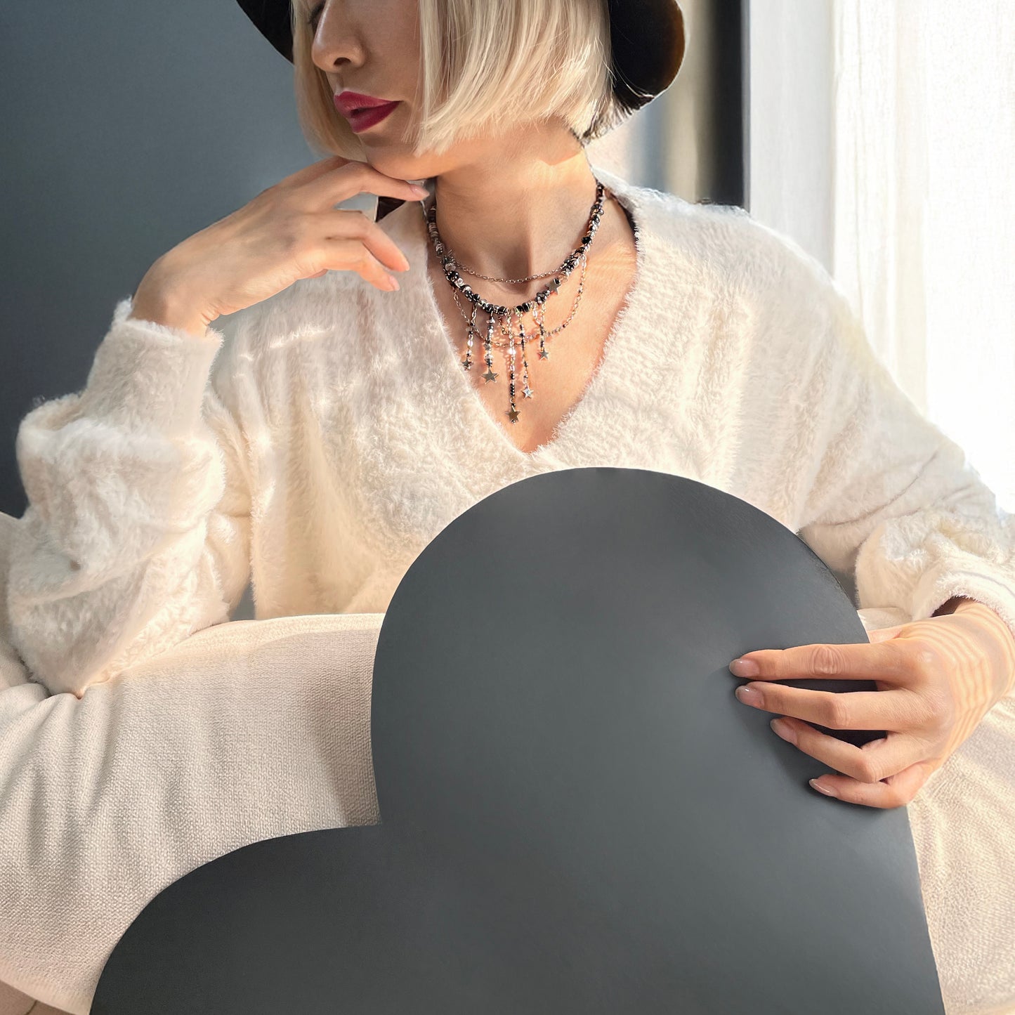 DARK ROMANCE NECKLACE