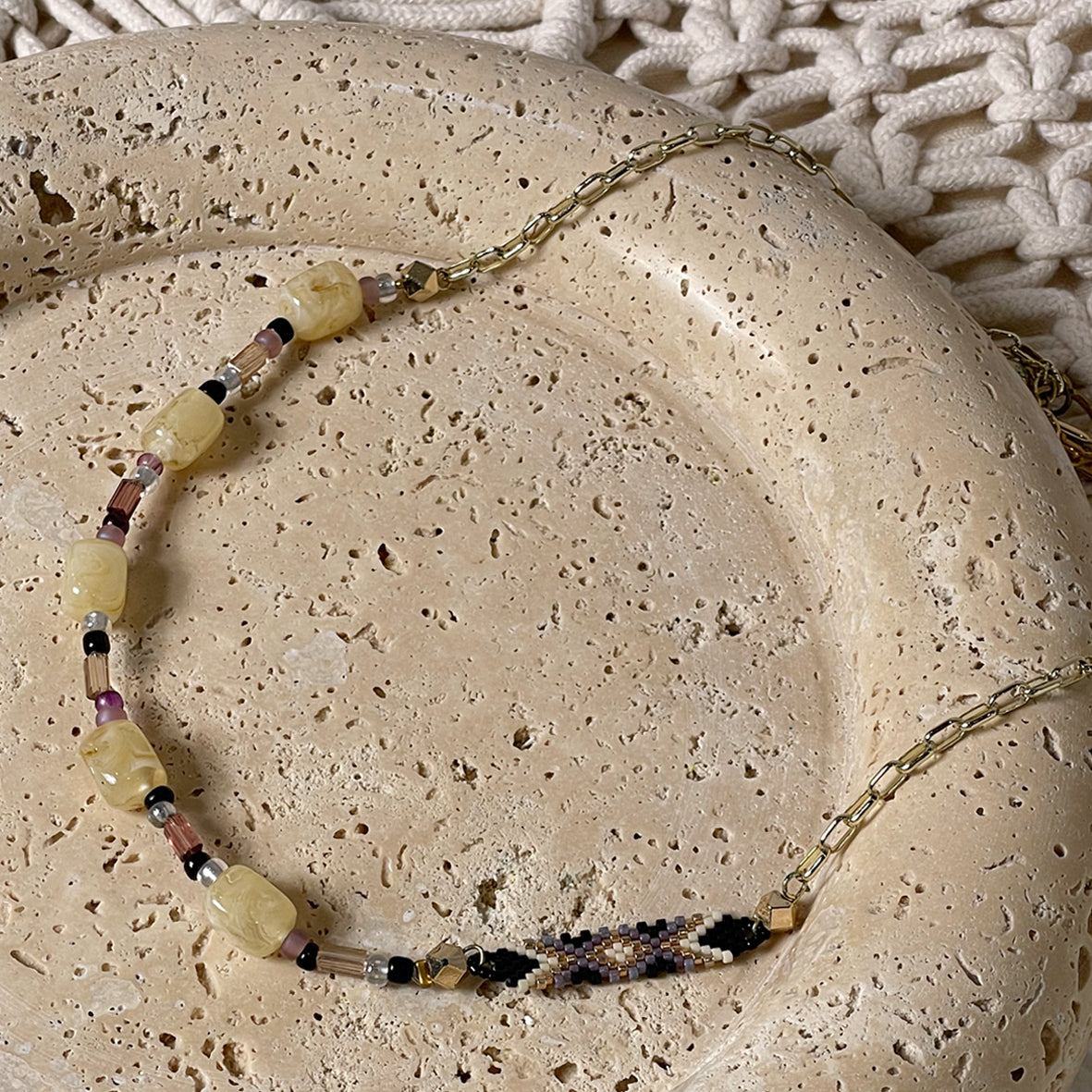 STONE NECKLACE